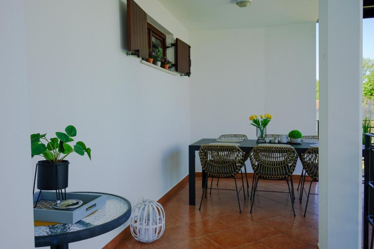 Leon With Private Pool Vila Sveti Petar u Sumi Exterior foto